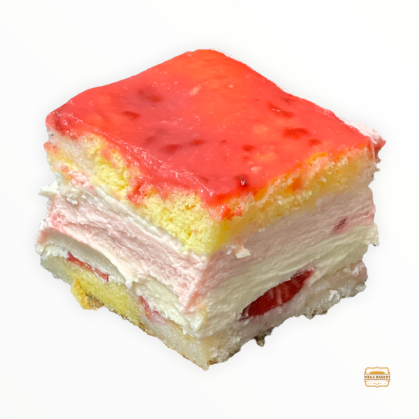Mega Straberry Strawberry cake β Mega Bakery